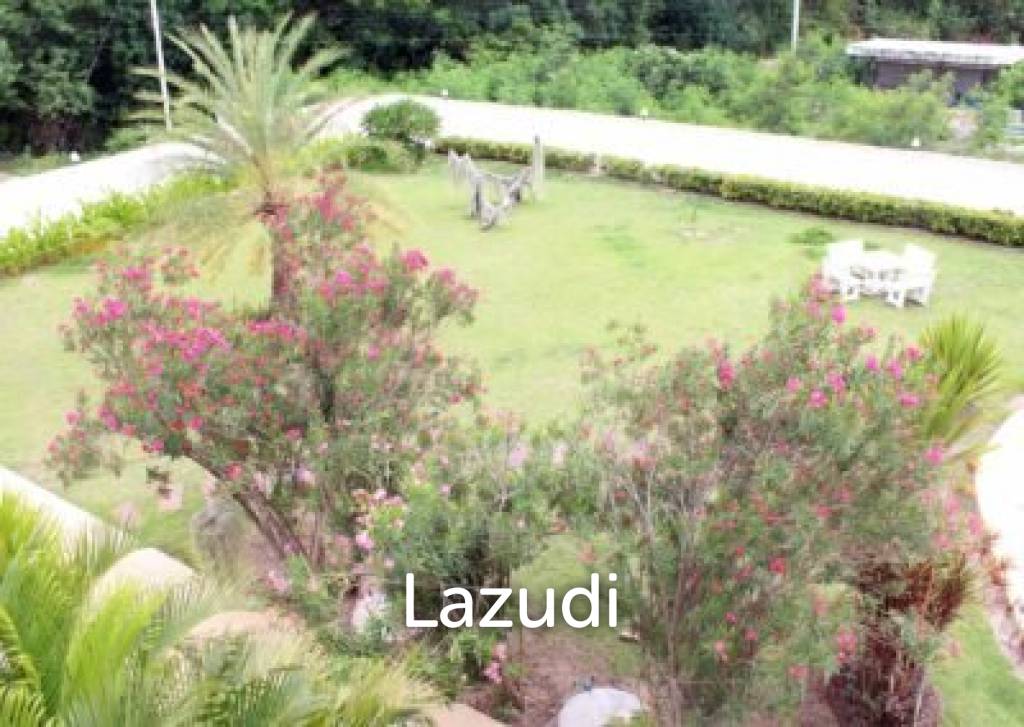 2,400 Sqm 4 Bed 5 Bath Villa For Sale