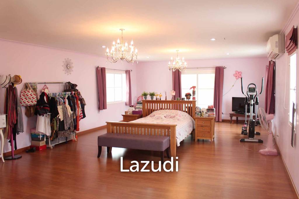 2,400 Sqm 4 Bed 5 Bath Villa For Sale