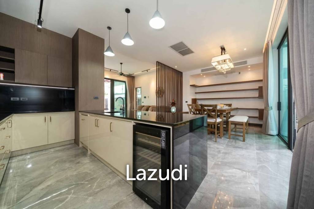 Brand New Modern 3-Bedroom Pool Villa in Thalang