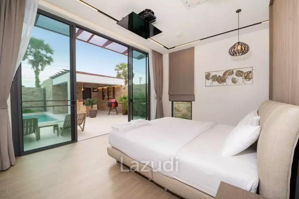 Brand New Modern 3-Bedroom Pool Villa in Thalang