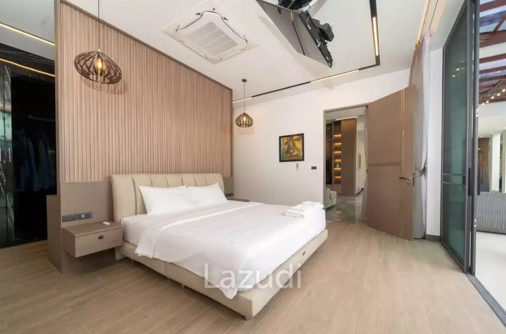 Brand New Modern 3-Bedroom Pool Villa in Thalang