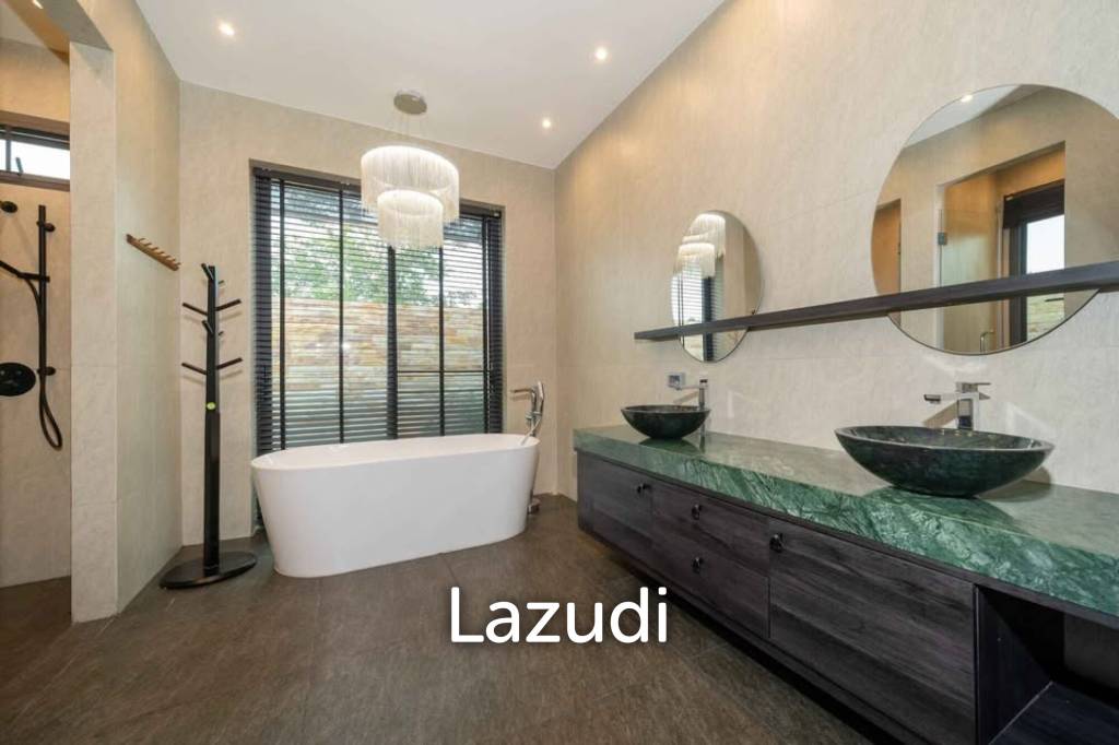 Brand New Modern 3-Bedroom Pool Villa in Thalang