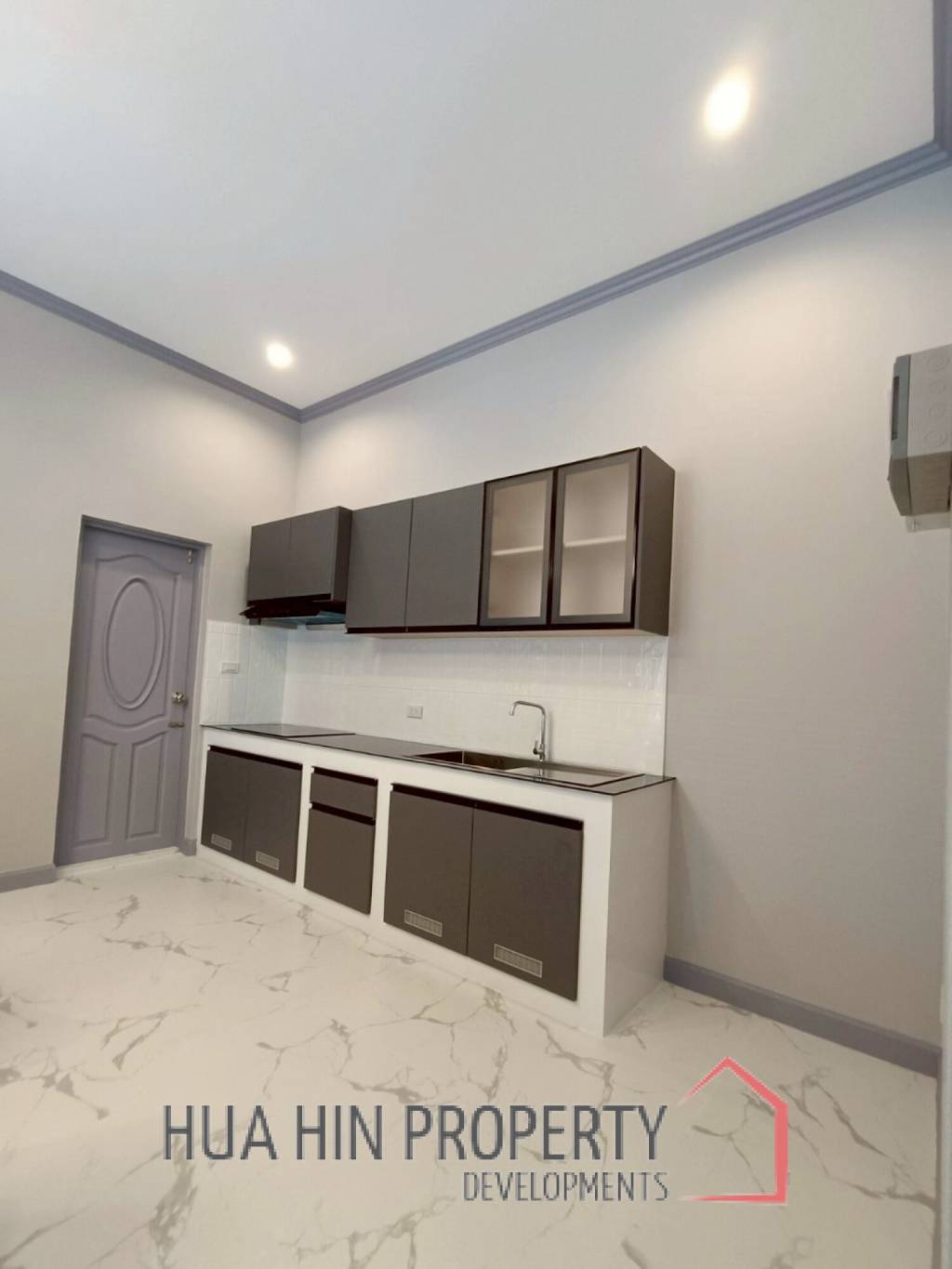 COZY SINGLE HOUSE IN MON MAI : 2 bed great value