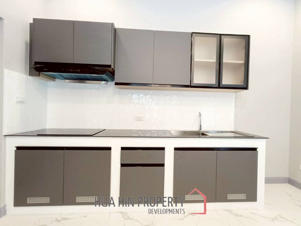 COZY SINGLE HOUSE IN MON MAI : 2 bed great value