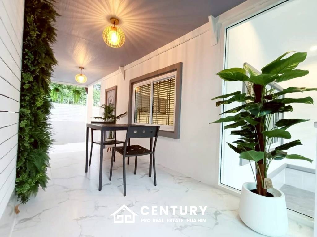 COZY SINGLE HOUSE IN MON MAI : 2 bed great value