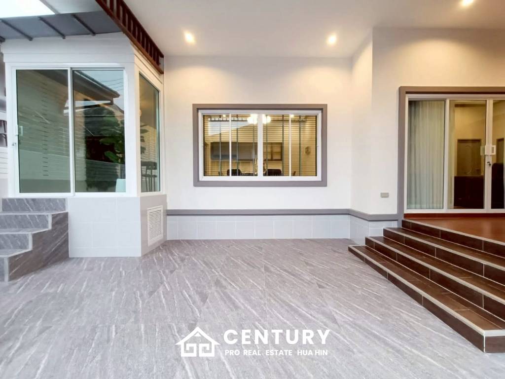 COZY SINGLE HOUSE IN MON MAI : 2 bed great value