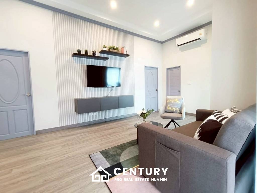 COZY SINGLE HOUSE IN MON MAI : 2 bed great value