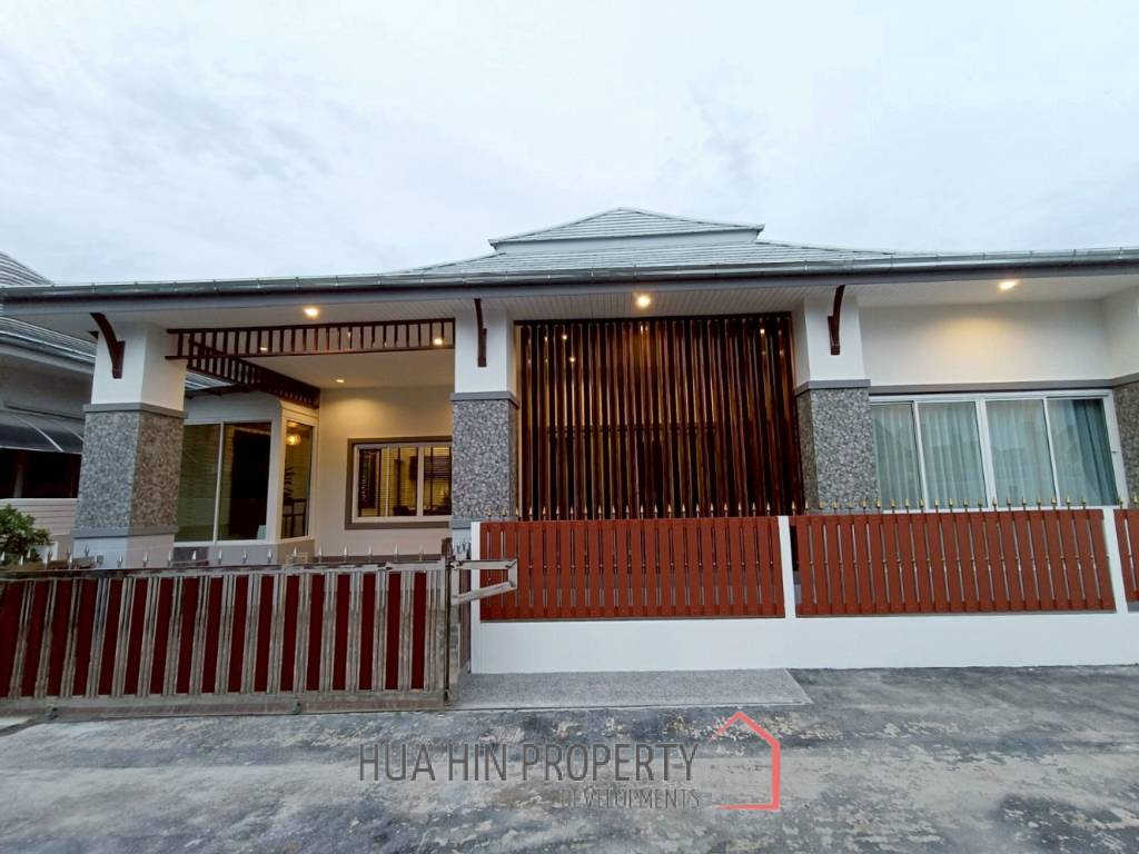 COZY SINGLE HOUSE IN MON MAI : 2 bed great value