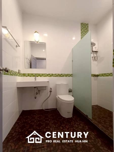 COZY SINGLE HOUSE IN MON MAI : 2 bed great value