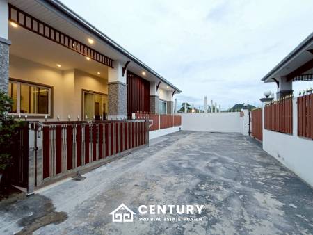 COZY SINGLE HOUSE IN MON MAI : 2 bed great value