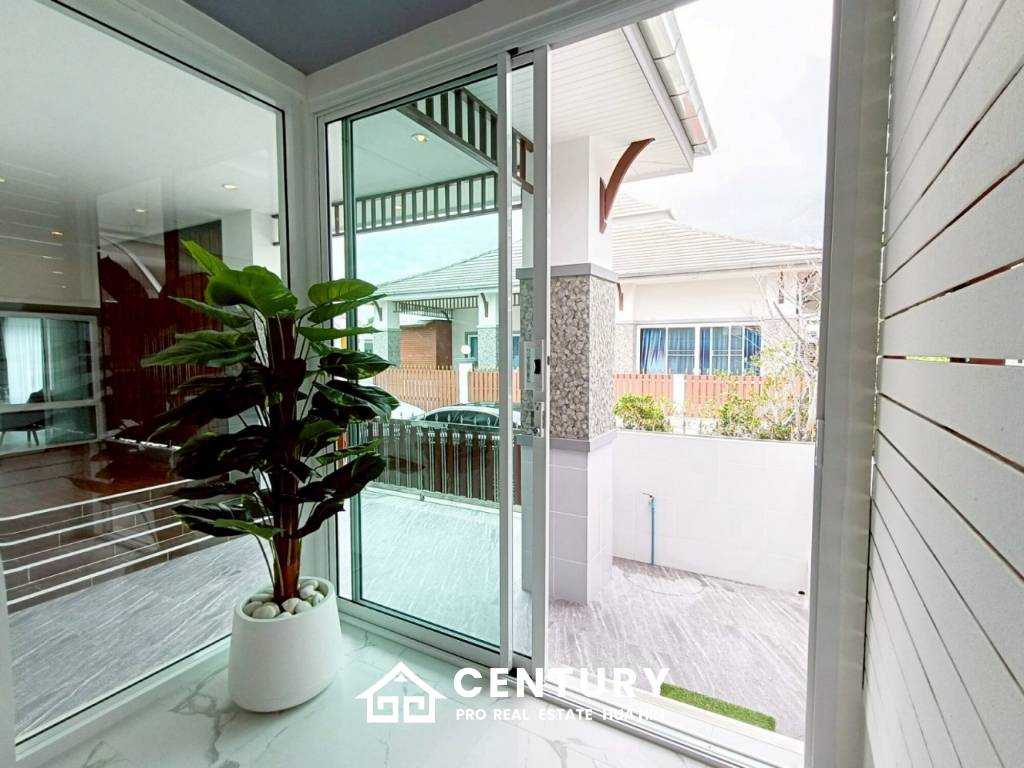 COZY SINGLE HOUSE IN MON MAI : 2 bed great value