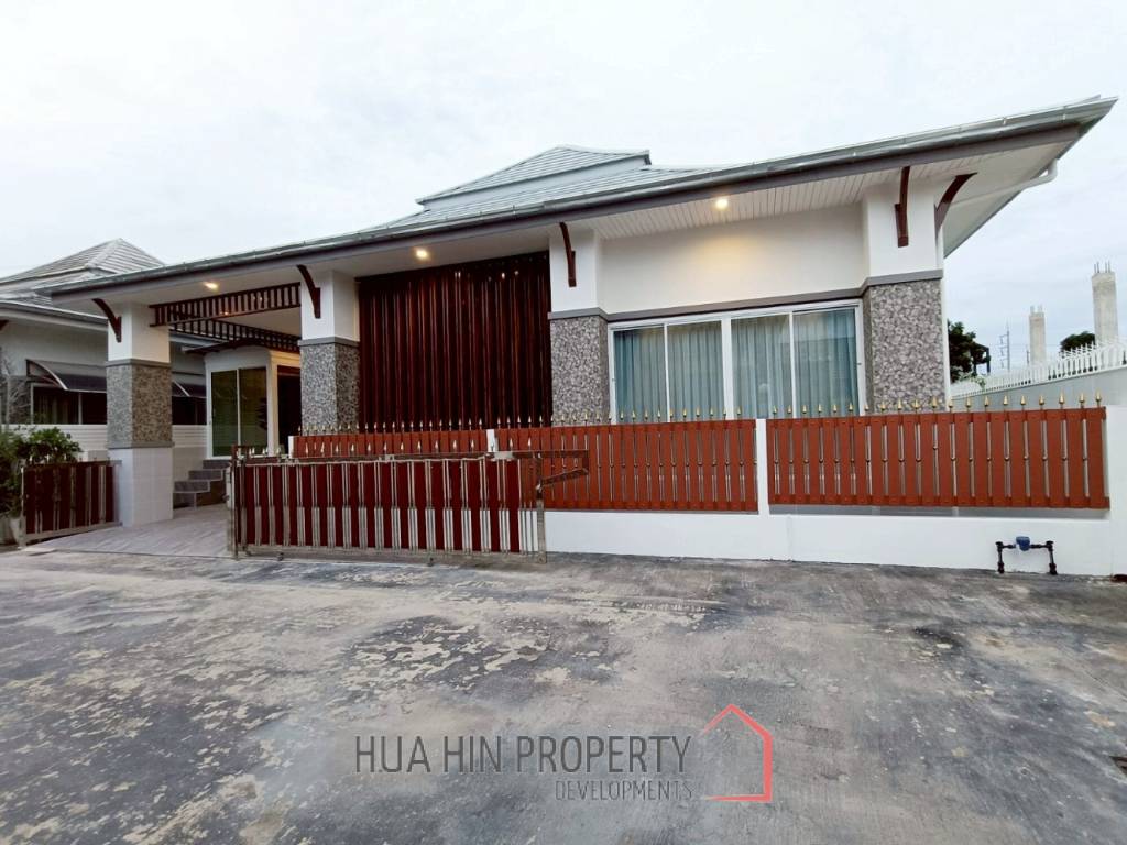 COZY SINGLE HOUSE IN MON MAI : 2 bed great value
