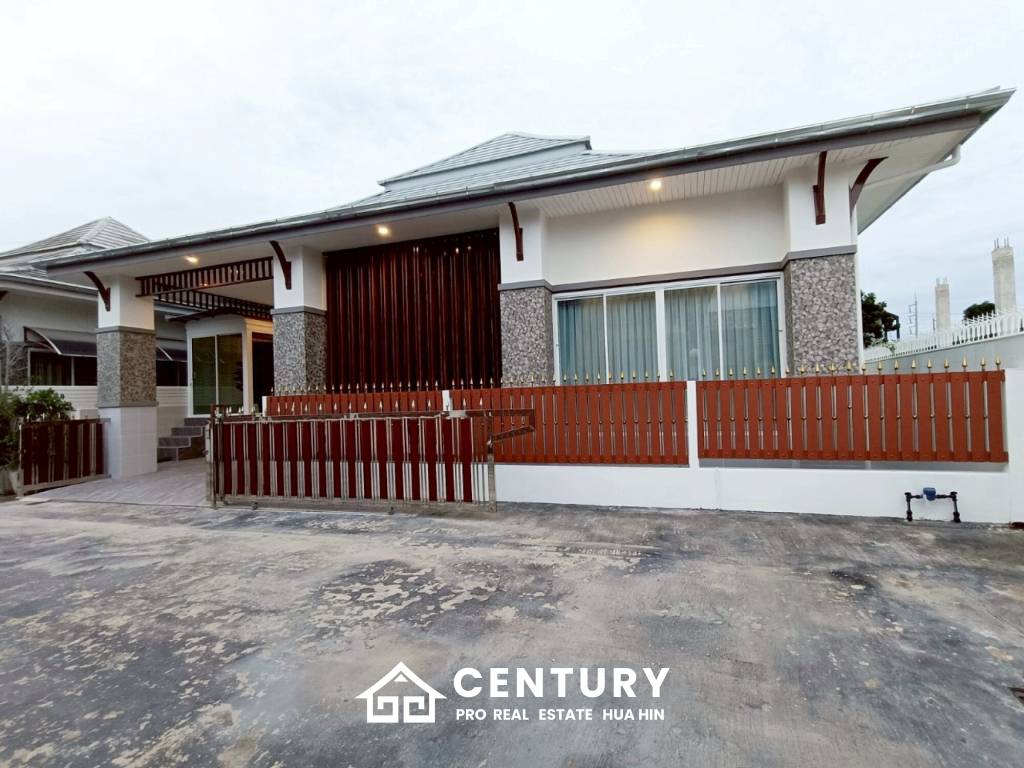 COZY SINGLE HOUSE IN MON MAI : 2 bed great value