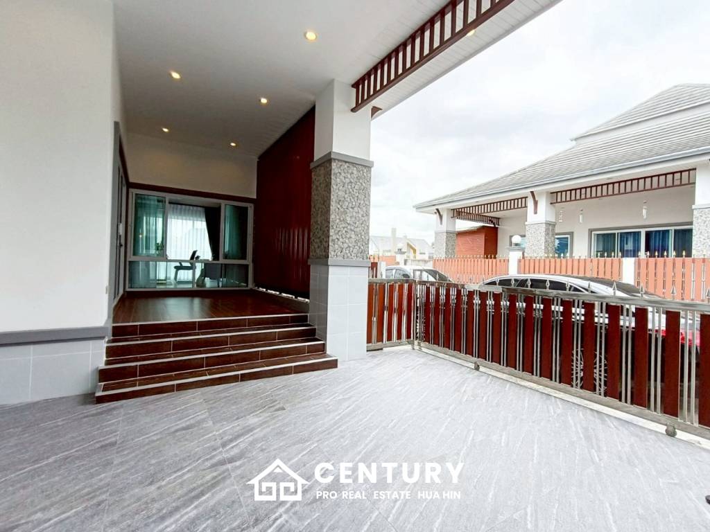 COZY SINGLE HOUSE IN MON MAI : 2 bed great value