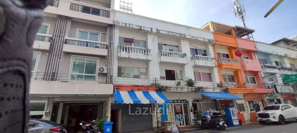 3 Storey Building 156 SQ.M. For Sale In Jomtien