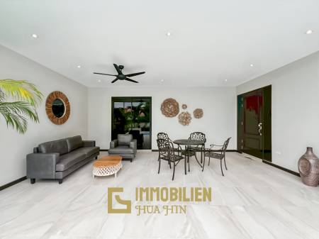 Strandnah / elegant - modern / Bergblick