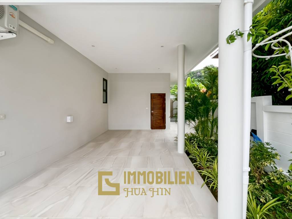 Strandnah / elegant - modern / Bergblick