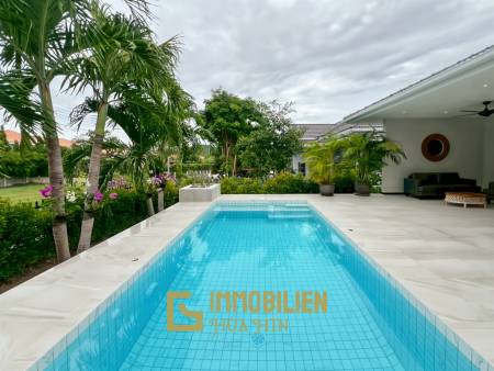 Strandnah / elegant - modern / Bergblick