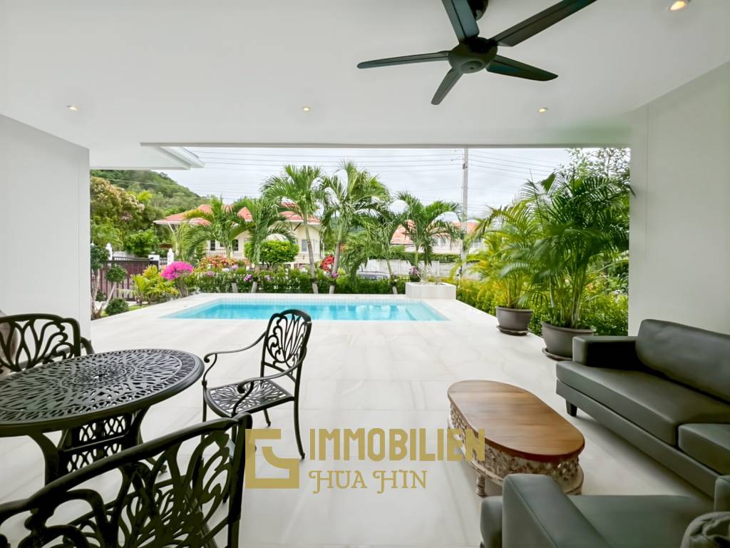 Strandnah / elegant - modern / Bergblick