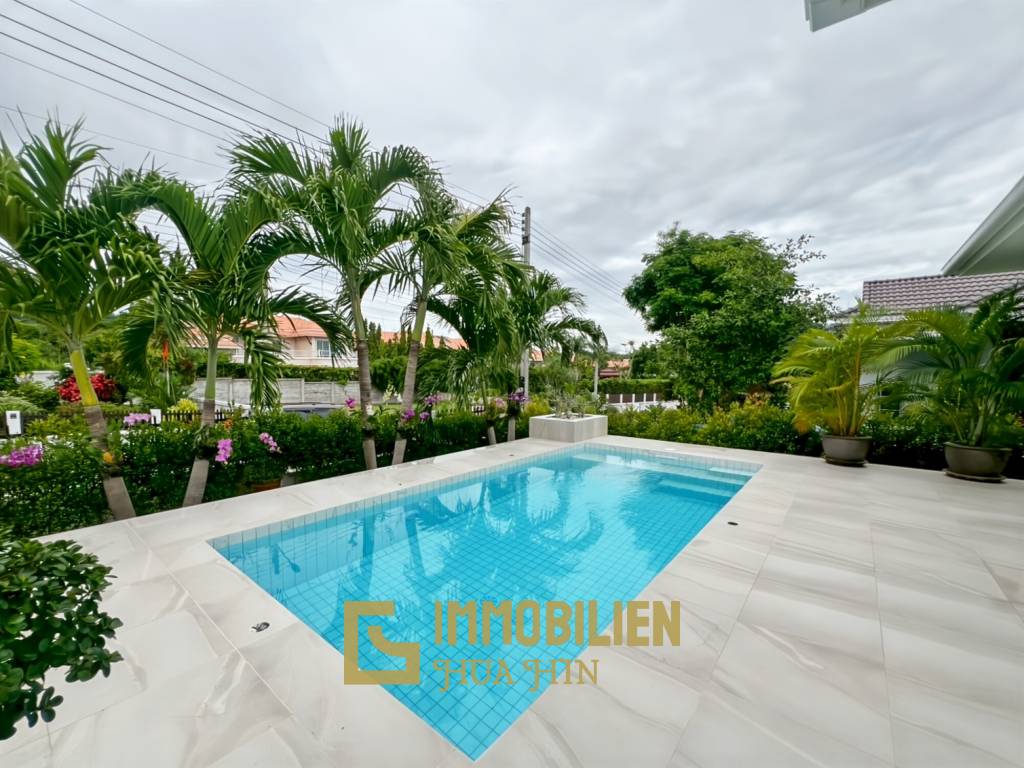 Strandnah / elegant - modern / Bergblick