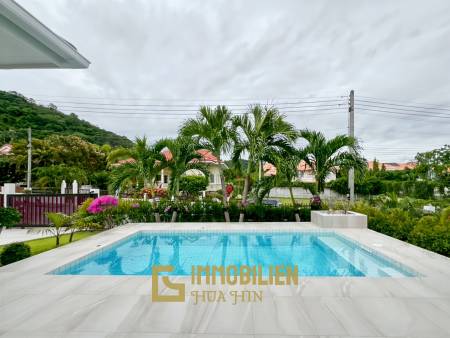 Strandnah / elegant - modern / Bergblick