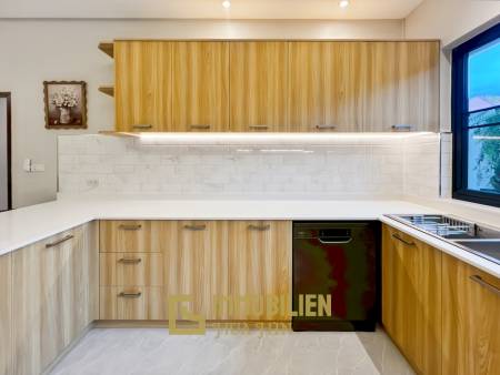 Strandnah / elegant - modern / Bergblick