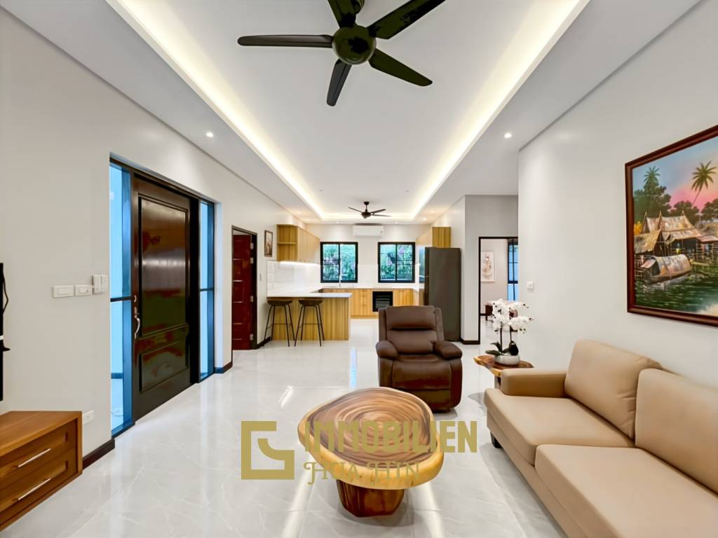 Strandnah / elegant - modern / Bergblick