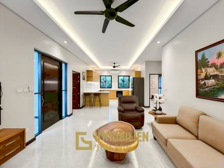 Strandnah / elegant - modern / Bergblick