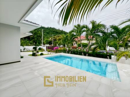 Strandnah / elegant - modern / Bergblick