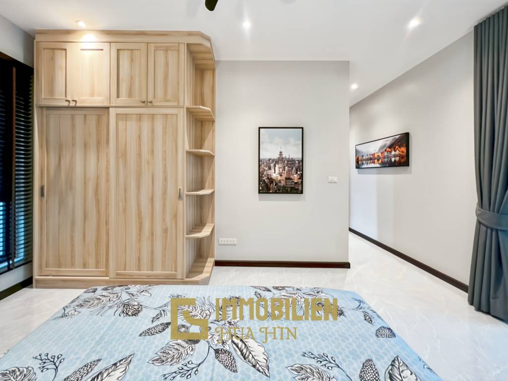 Strandnah / elegant - modern / Bergblick