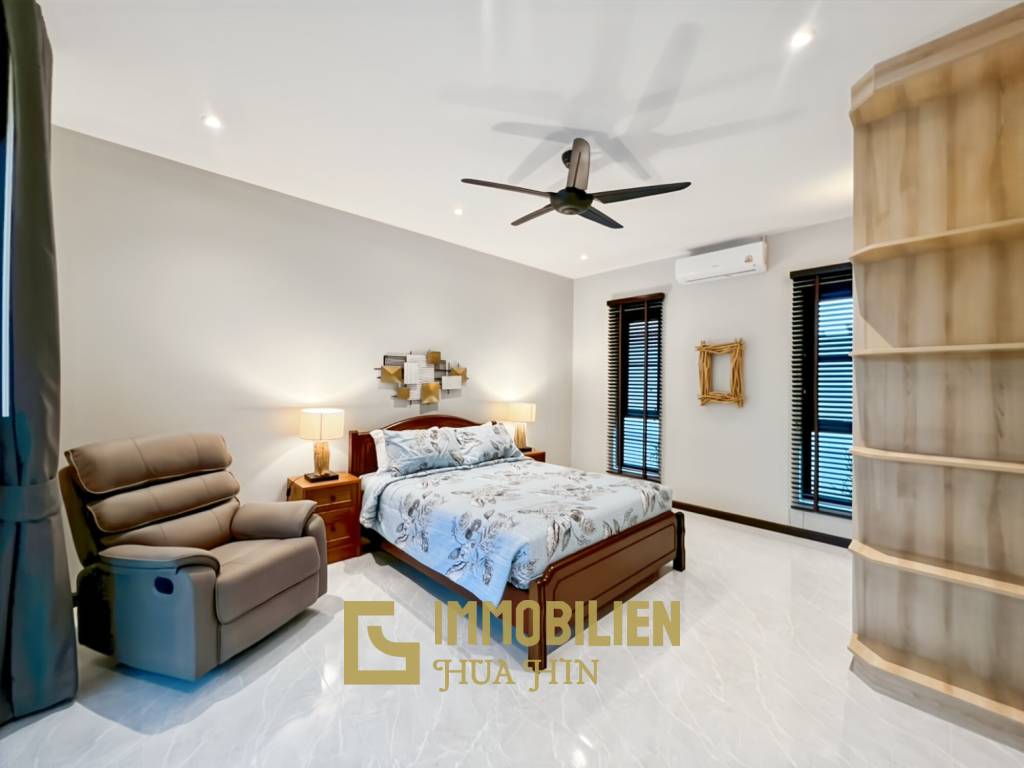 Strandnah / elegant - modern / Bergblick