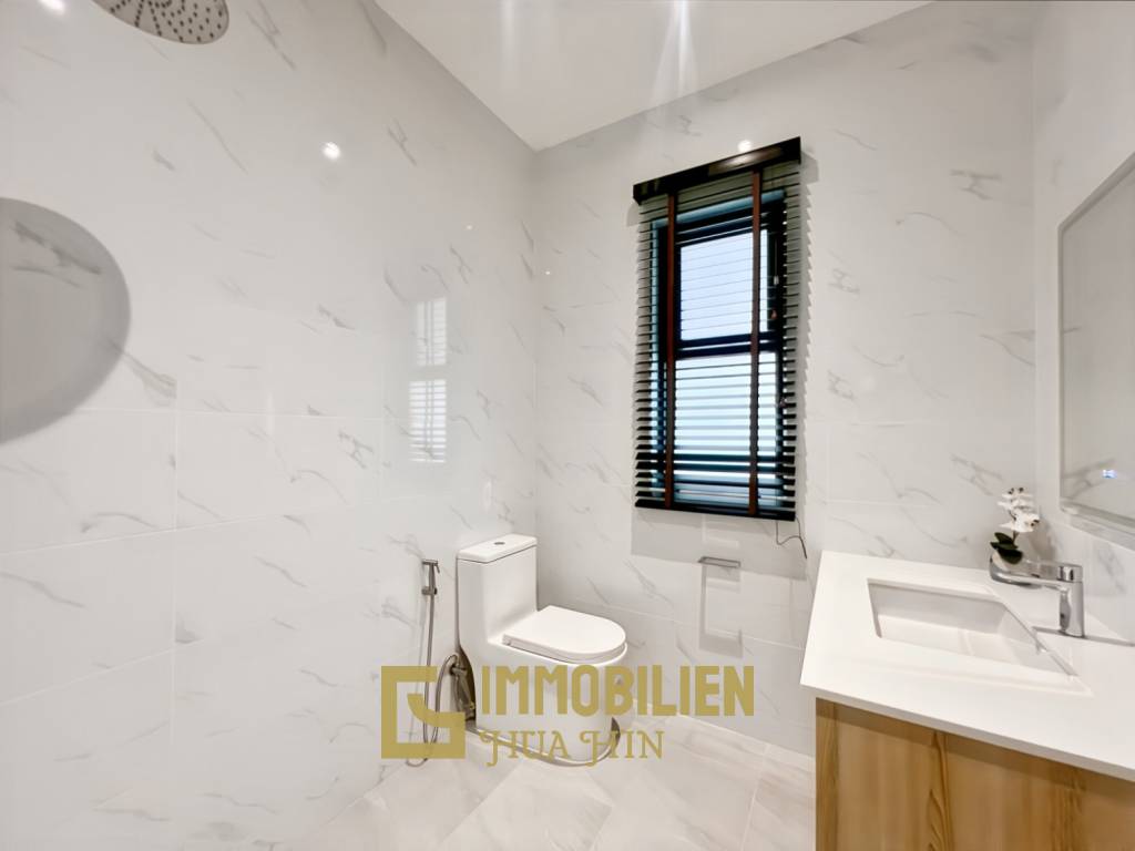 Strandnah / elegant - modern / Bergblick