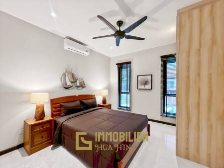 Strandnah / elegant - modern / Bergblick