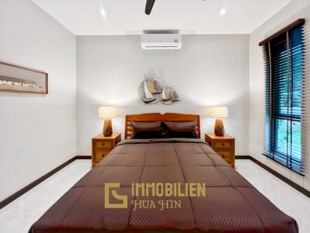 Strandnah / elegant - modern / Bergblick