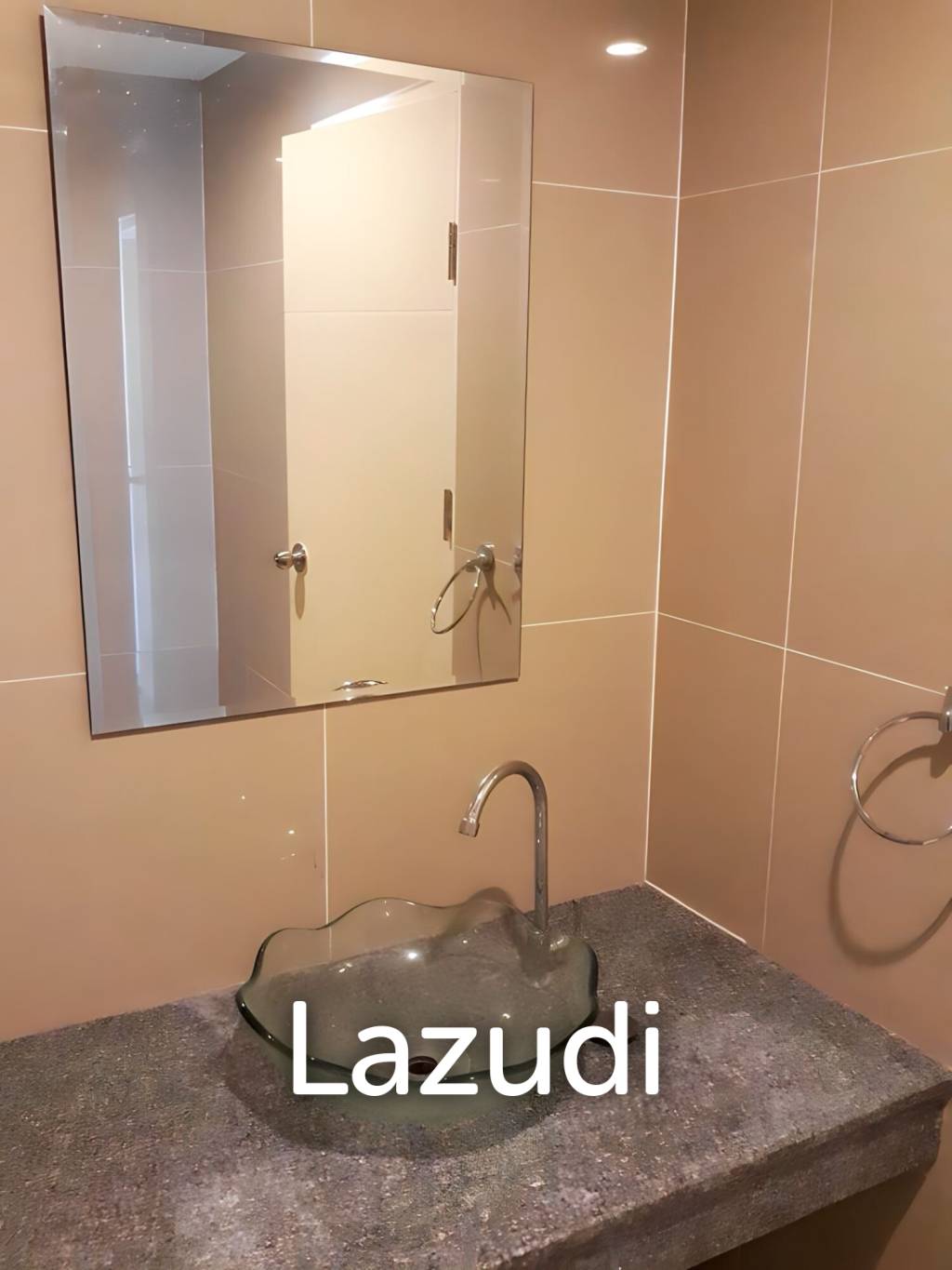 A.D RESORT CONDO : Spacious Condo near the Beach