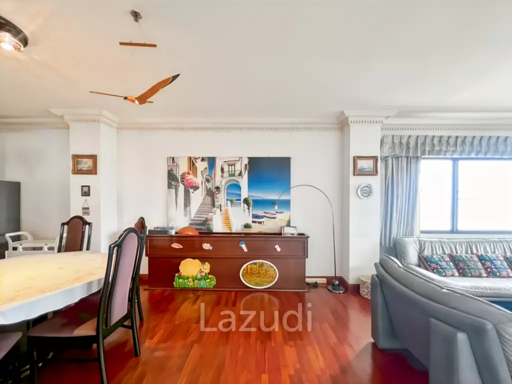 Stunning Ocean View 2-Bed Condo 144 Sqm in Regent Villa Condo
