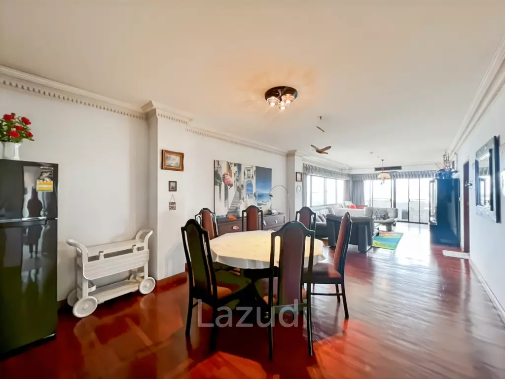 Stunning Ocean View 2-Bed Condo 144 Sqm in Regent Villa Condo