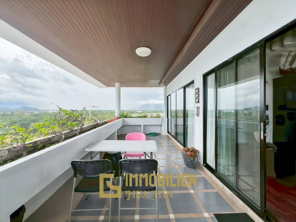 คอนโดติดทะเล 2 ห้องนอนที่ Regent Villa Condo ชะอำ