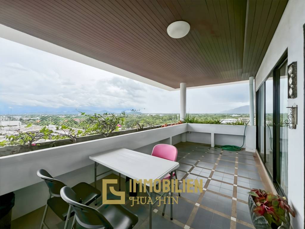 คอนโดติดทะเล 2 ห้องนอนที่ Regent Villa Condo ชะอำ