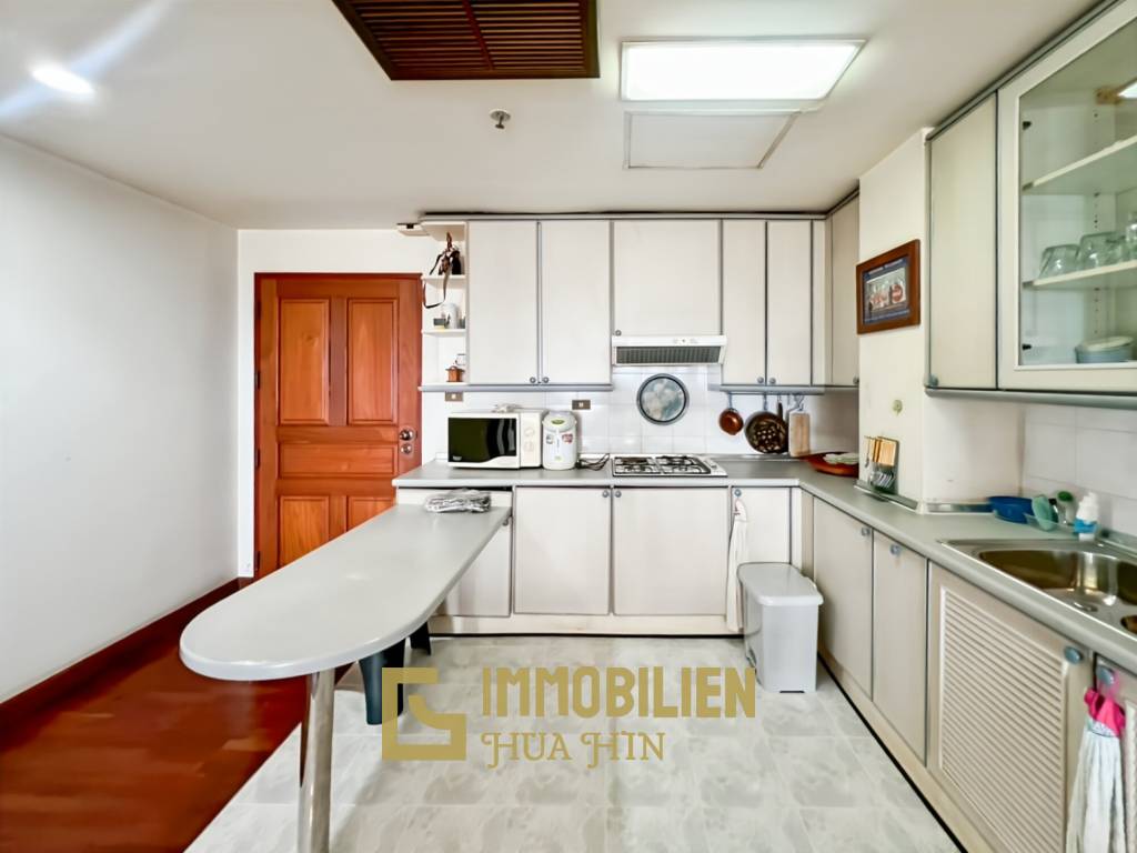 คอนโดติดทะเล 2 ห้องนอนที่ Regent Villa Condo ชะอำ