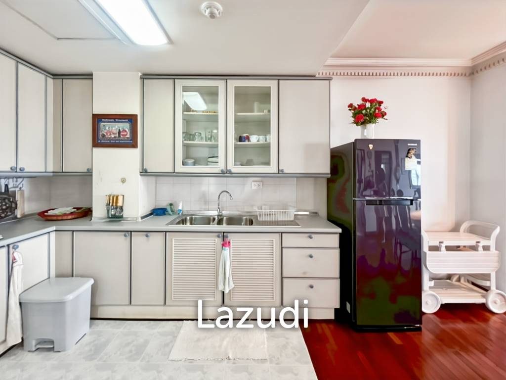 Stunning Ocean View 2-Bed Condo 144 Sqm in Regent Villa Condo