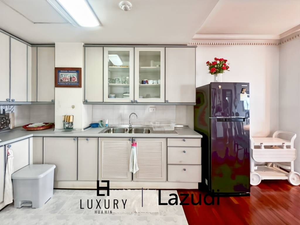 Stunning Ocean View 2-Bed Condo 144 Sqm in Regent Villa Condo