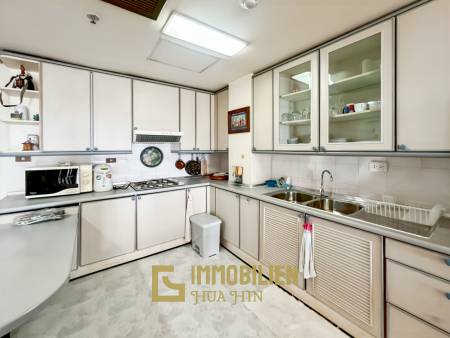 คอนโดติดทะเล 2 ห้องนอนที่ Regent Villa Condo ชะอำ