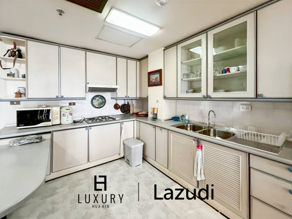 Stunning Ocean View 2-Bed Condo 144 Sqm in Regent Villa Condo