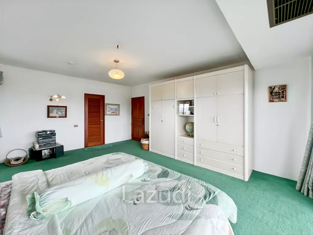 Stunning Ocean View 2-Bed Condo 144 Sqm in Regent Villa Condo