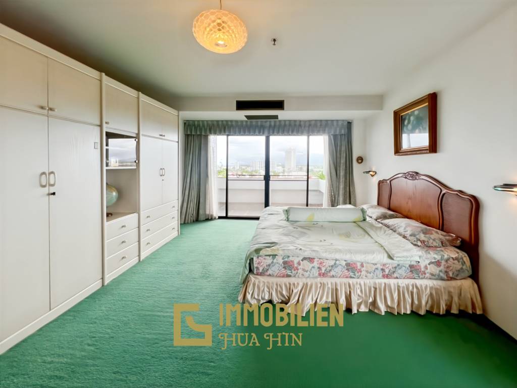 คอนโดติดทะเล 2 ห้องนอนที่ Regent Villa Condo ชะอำ