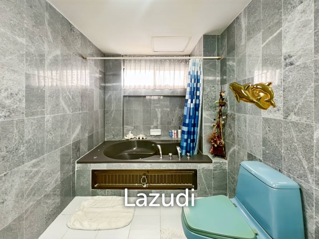 Stunning Ocean View 2-Bed Condo 144 Sqm in Regent Villa Condo