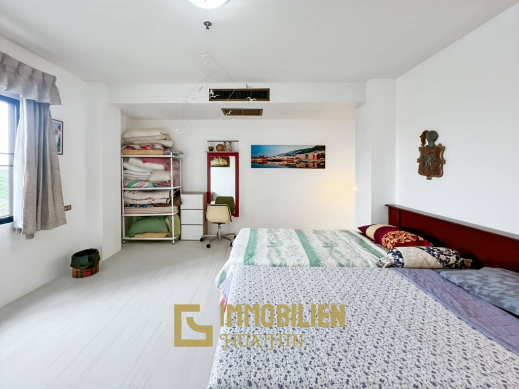 คอนโดติดทะเล 2 ห้องนอนที่ Regent Villa Condo ชะอำ