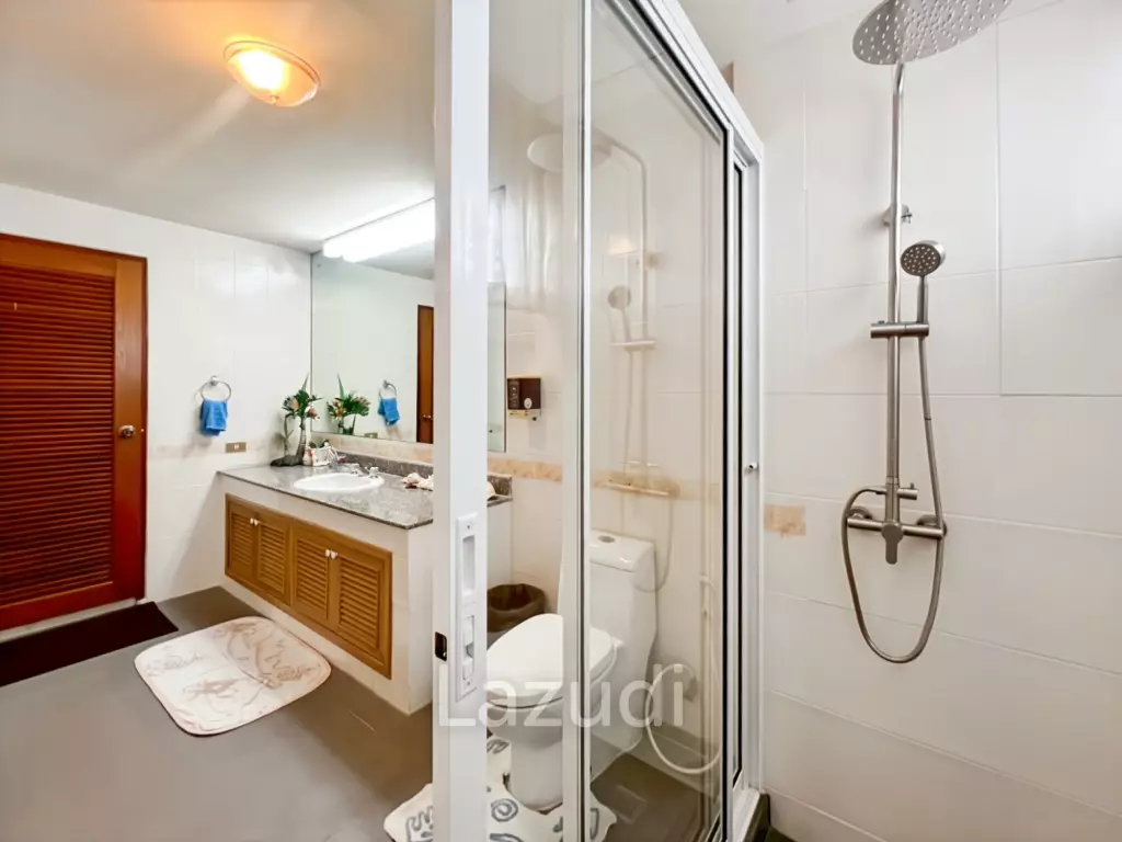 Stunning Ocean View 2-Bed Condo 144 Sqm in Regent Villa Condo
