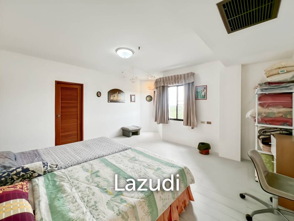 Stunning Ocean View 2-Bed Condo 144 Sqm in Regent Villa Condo